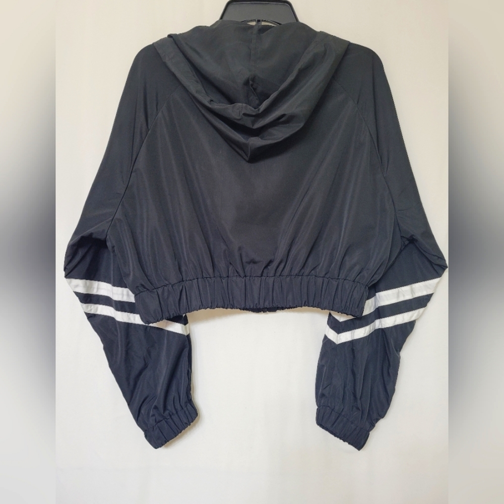 LOVE TREE Women's Black and White Cropped Jacket Zip-up with Hood Size M - Picture 3 of 7